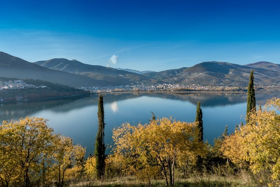 Visit Lake Κastoria 
See What You’re Missing…
