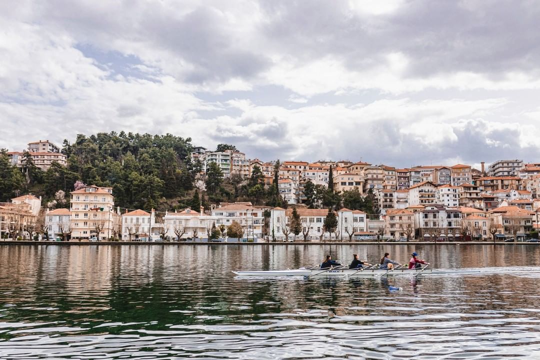 Lake  is ideal for water-based activities! 

In Kastoria you can try: 

 Rowing
…
