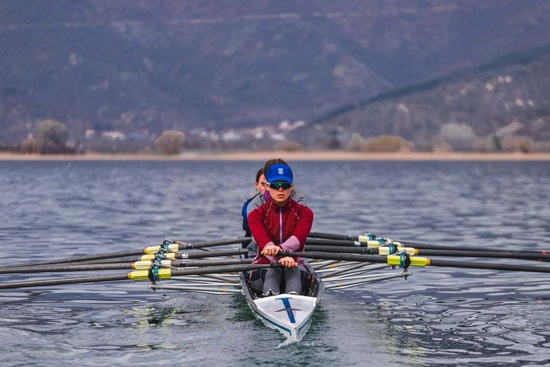 Rowing on Kastoria’s Lake

/ 𝑩𝒓𝒆𝒂𝒕𝒉 𝑰𝒏 /

__…