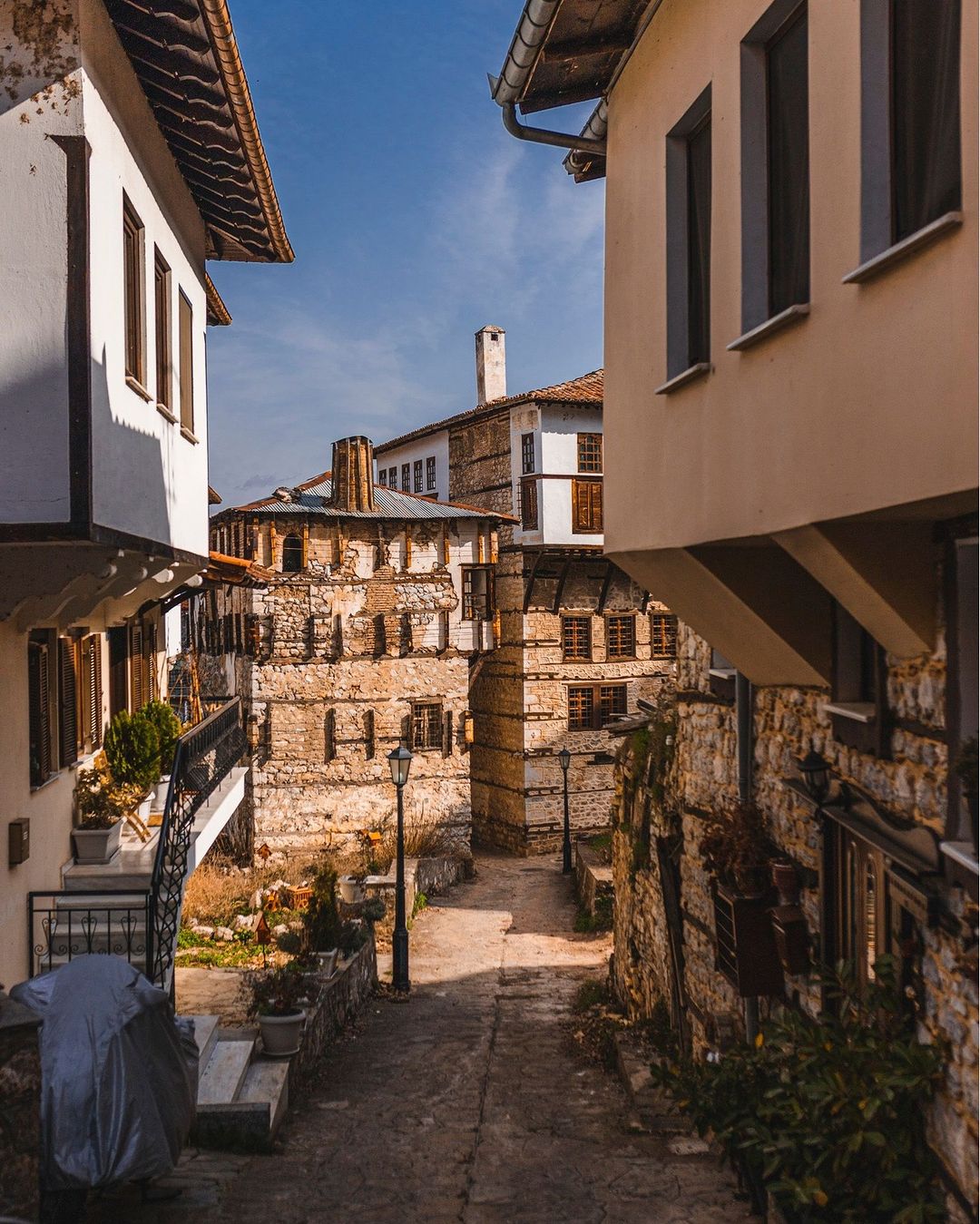 : 

 Kastoria is a town in Greece known for its medieval architecture. In additi…